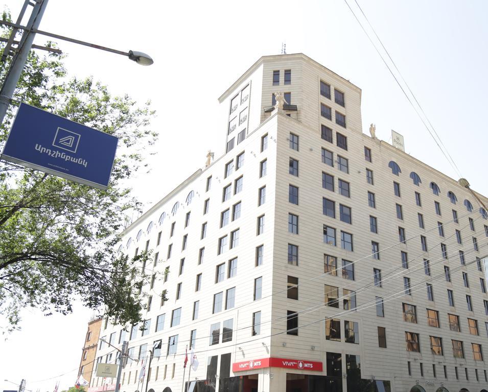 Vip Apartment Next To Republic Square Yerevan Exterior photo